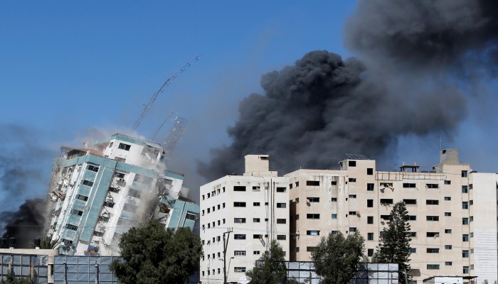 "أسوشيتد برس" تطالب بفتح تحقيق في غارة إسرائيلية استهدفت مكتبها في غزة